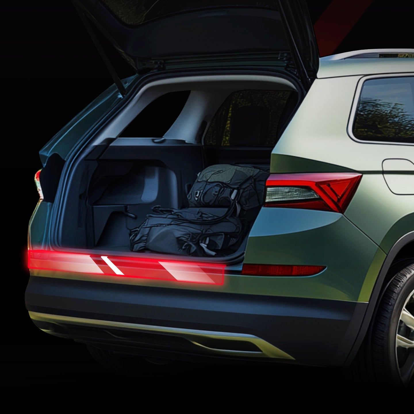 Transparent protective film for outer car areas – easy to apply and long-lasting