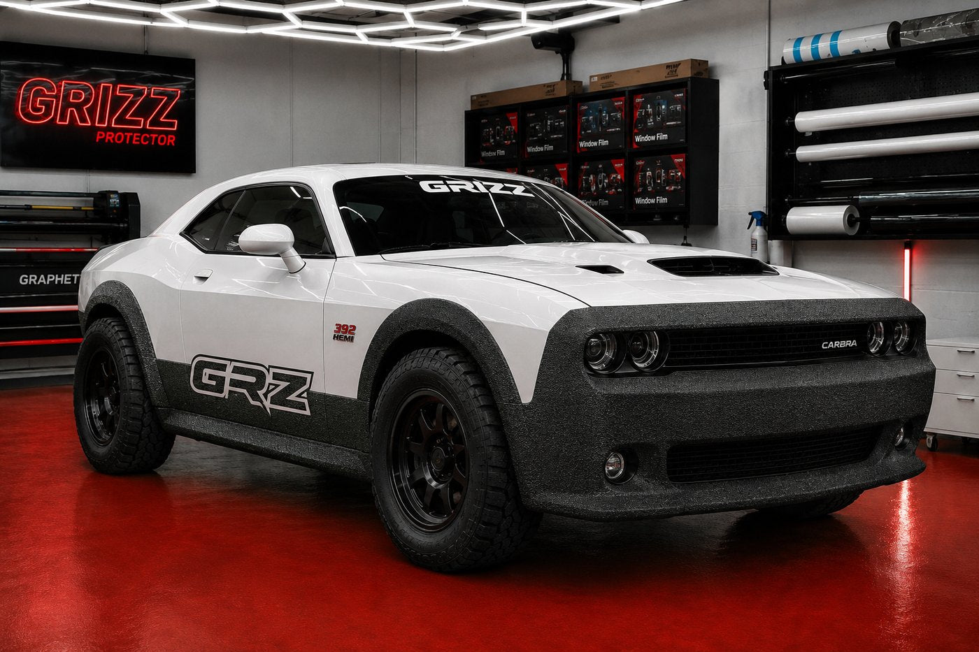 GRIZZ Heavy Duty — Dodge Challenger w garażu
